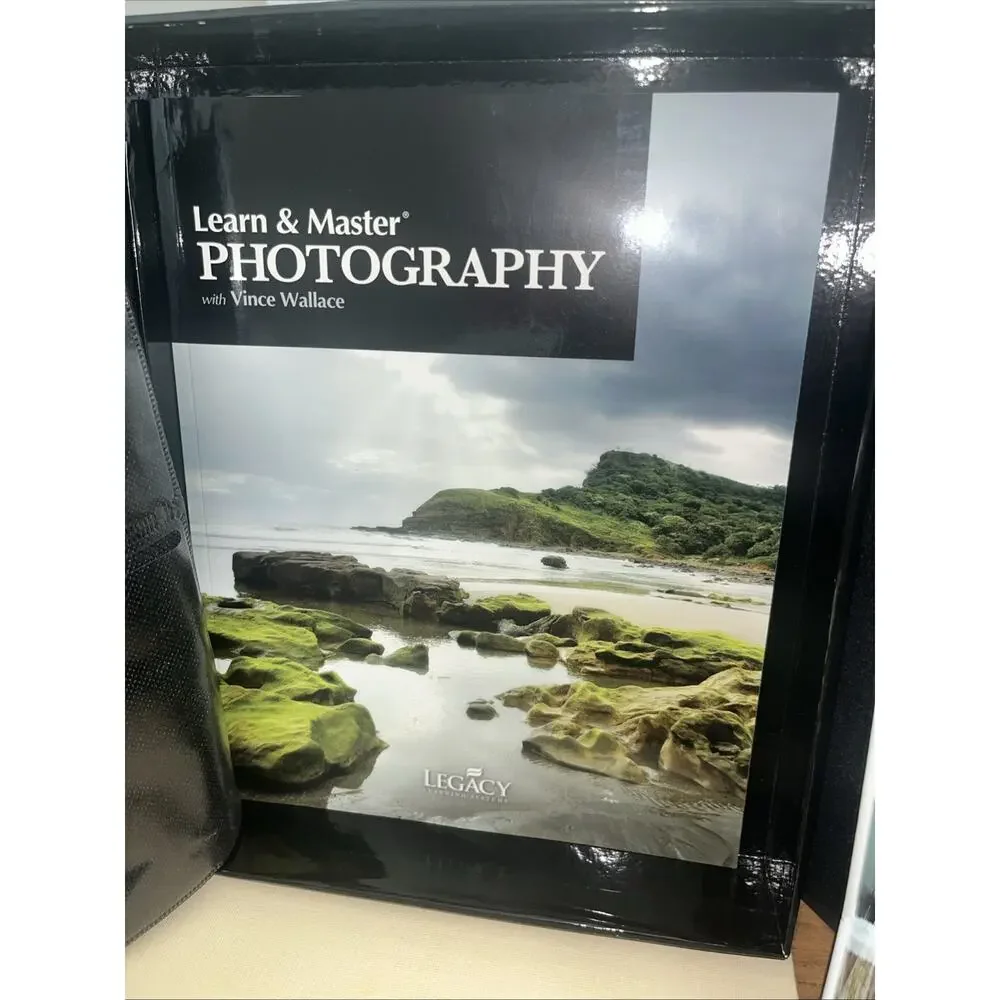 Learn & Master Photography - Paperback, by Wallace Vince - Very Good